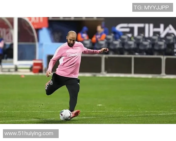 伊瓜因传言加盟国际米兰，多方消息称交易或在谈判中