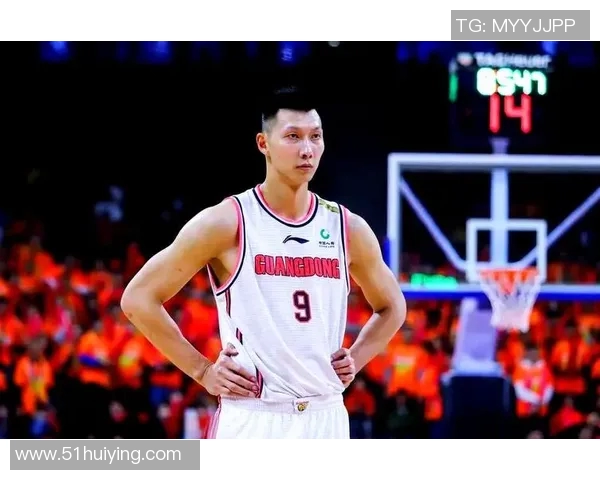 易建联荣获中国篮球协会杰出贡献奖:不凡成就的背后