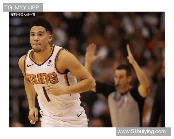 太阳队后卫布克喜获今年最佳新秀称号,未来篮球之星冉冉升起